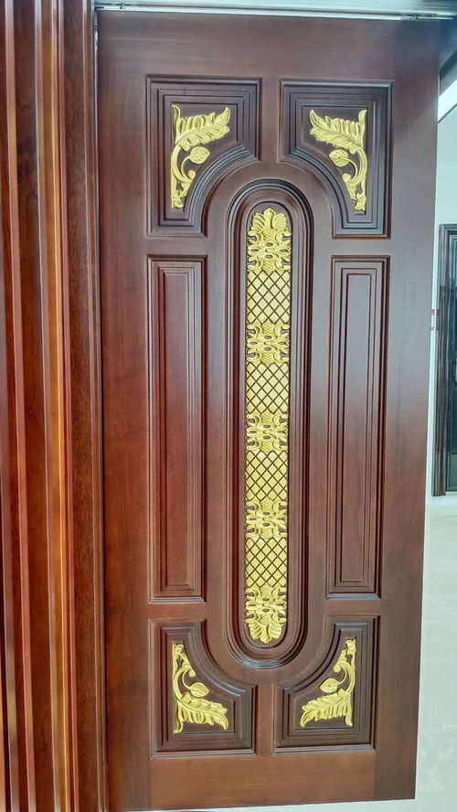 中國門業(yè)制造廠佛山紅海豚原木雕花工藝門廠價(jià)直銷